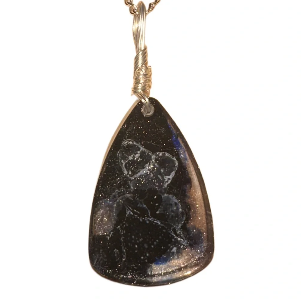 Abstract Pendant & Chain - Picture 3 of 7